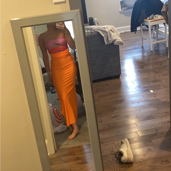 Cutout maxi dress - Picture 2 of 2
